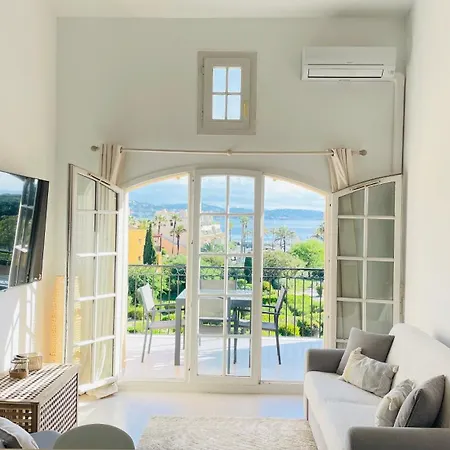 Duplex Vue Bord De Dernier Etage Apartment Gassin
