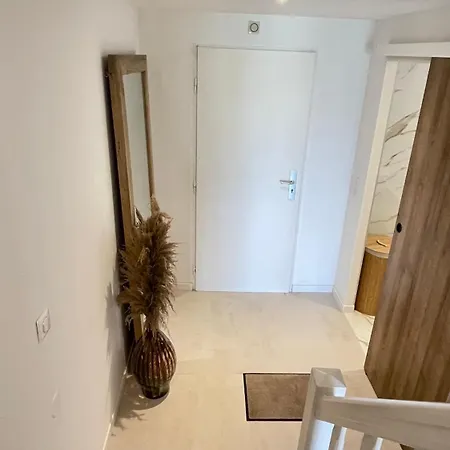 Duplex Vue Bord De Dernier Etage Apartment Gassin