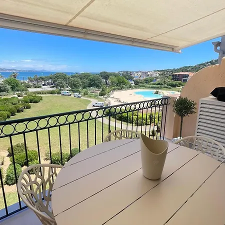 Duplex Vue Bord De Dernier Etage Apartment Gassin