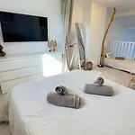 Duplex Vue Bord De Dernier Etage Apartamento Gassin