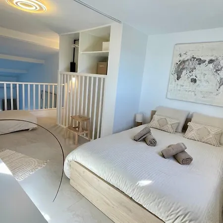 Duplex Vue Bord De Dernier Etage Gassin