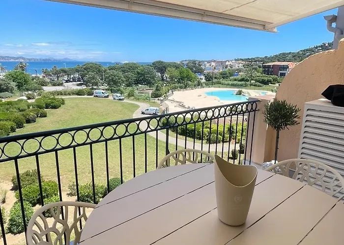 Duplex Vue Bord De Dernier Etage Apartmán Gassin